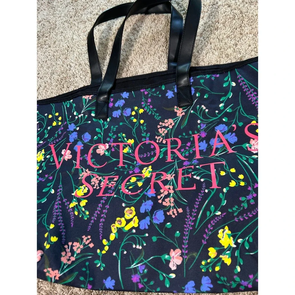 Victoria's Secret Floral Oversized Tote Bag Black‎ Pink Wildflower Zipper Travel